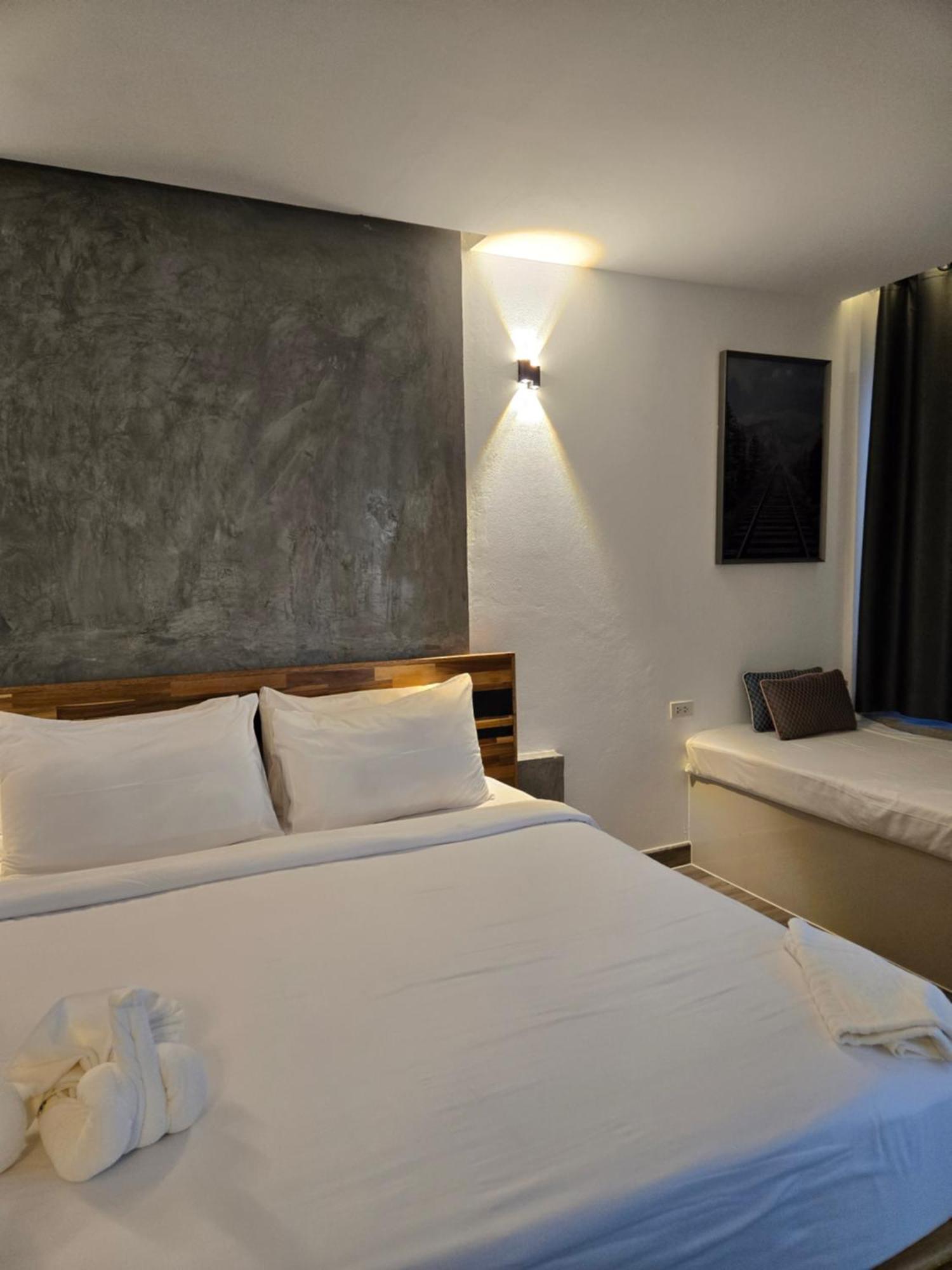 Tt Naiyang Beach Phuket Nai Yang Exterior photo