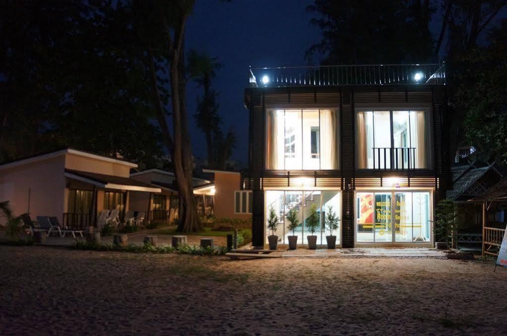 Tt Naiyang Beach Phuket Nai Yang Exterior photo